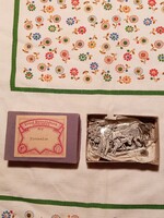 ERNST HEINRICHSEN NÜRNBERG ÓN FIGURÁK SAJÁT DOBOZUKBAN (G31)