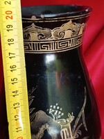 Keleti lakkozott fa váza