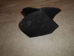 Antik egyhazi papi sapka