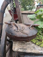 Gyíkokkal díszített indonéz fa doboz