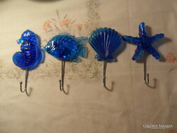Óceán figurás nagyobb méretű műanyag-fém fali akasztó, fogas ( 4 db. )