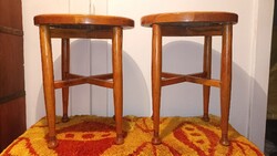 Régi, kör alakú fa ülőke