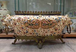 Fischer Centerpiece