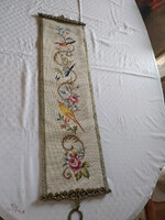 CSELÉDHÍVÓ, SZOLGACSENGŐ GOBLEINNEL KIVARVA..