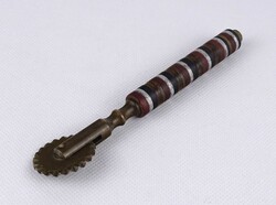 1X410 Antik ritka vörösréz derelyevágó 15.5 cm