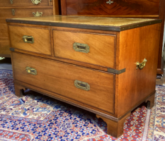 Bevan funnel military komód