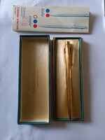 CARAN D' ACHE SZÍNVÁLTÓS RÉGEBBI GOLYÓSTOLL,EREDETI DOBOZÁBAN,CERTIFIKÁCIÓVAL