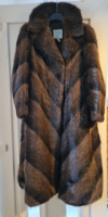 Gyönyörű hosszú női pézsma bunda kávébarna selyem béléssel tökéletes állapotú Magyar Pannónia Szőrme
