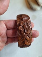 Kézzel faragott,fa karperec