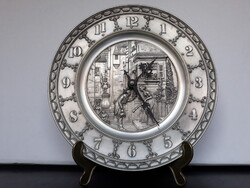 Vintage jelzett 95% ón működő falióra