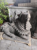 Óriási Hindu szobor, Nandi bika.