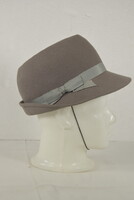 Vintage Female Hat A131