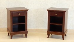 Éjjeliszekrény klasszicista. ( J - 24 )