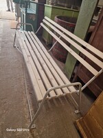 Retro kerti pad régi csővázas kertipad