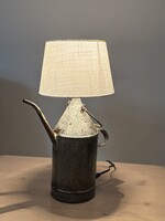 Régi kanna, olajos kanna, kiöntő lámpa asztali lámpa