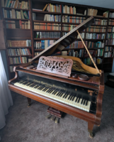 Antik Bösendorfer rendszerű kis zongora