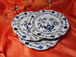 Royal  Boch, hagymamintás  porcelán  sütis tányér,  3 darab