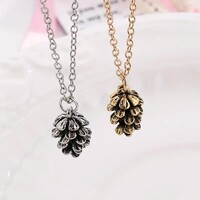 Fenyőfatoboz Medál Nyaklánc 18 Karátos Sárga Vagy Fehér Aranyozott Bevonattal + Ajándék: Ékszerdoboz