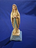 Szűz Mária-szobor műanyag
