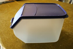 Tupperware-Burgonya tároló