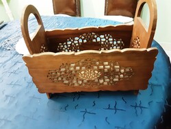 Újságtartó ládika