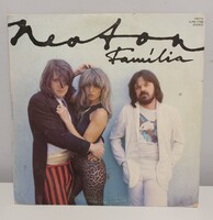 Neoton Famìlia bakelit lemeze