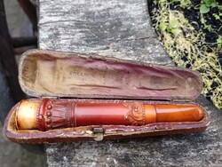 Antik Adler típusú borostyán szipka