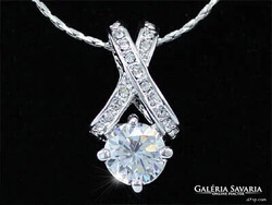 CSODASZÉP ! JELZETT 18 KT.-S FEHÉR ARANNYAL GALVANIZÁLT SWAROVSKI KRISTÁLY MEDÁLOS RÓDIUMOS NYAKLÁNC