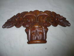 Antik fa faragott bútordísz