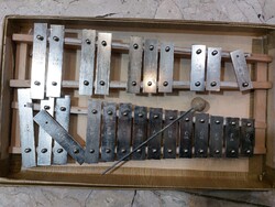 Xylophon, 1970-es évekből, arany-krómozott, 40 cm hosszú.4144b