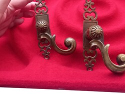 Antik, szecessziós bronz ablak kilincsek egykori palota lakásból (2 db)