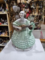 Ó-herendi Déryné figura