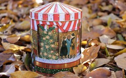 Karácsonyi zenélő kekszes doboz