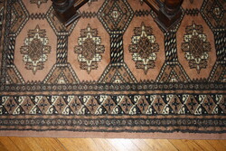 Pakisztáni kézi csomózású selyem perzsa szőnyeg