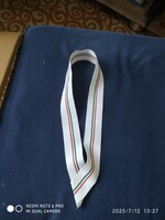 Sport érme nyakba akasztó szalag.