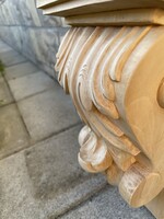 Podium, Shelf, Room Divider, Baroque Leaf Column Capital in Natural Wood Carving