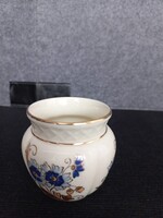 Zsolnay vajszínű búzavirágos, aranyozott szélű porcelán kisváza