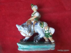 A csökönyös csacsi -Szécsi Jolán mázas kerámia,