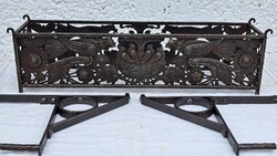 Kovácsoltvas virágtartó eladó ! Règi ! Kézi munka !