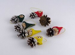 1X487 Karácsonyi manók - tobozból készített karácsonyfadísz csomag 7 darab