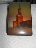 Szignált Orosz lakkdoboz, a moszkvai Kreml (Szpasszkaja-torony) látképével-kézi fesr. ritka darab