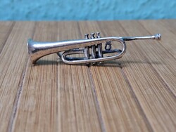 Ezüst miniatűr trombita