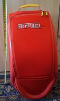 RITKASÁG! Ferrari gurulós, piros bőrönd