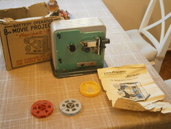 Régi Patent Horipet gyermek film vetítő 8 mm-es, elemes. Hiányos !