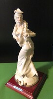 Bruno Merli - Capodimonte elegáns női porcelán  figura