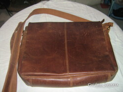 Csodaszép Urban Forest bivalybőr retikül táska