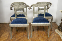 Anglo-Indian stílusú kosfejes szék (4 darab)