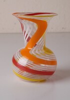 Vintage Lauscha miniatűr váza, "Örvény" váza ("Swirl" vase)