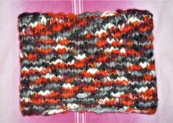 Kézzel készült, eredeti Kusan Nepáli gyapjú körsál, polárral bélelve.