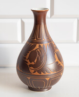 Retro porcelán váza - D.P.R.K. jelzéssel, Koreában készült görög stílusban kínai stílusú cizhou máz